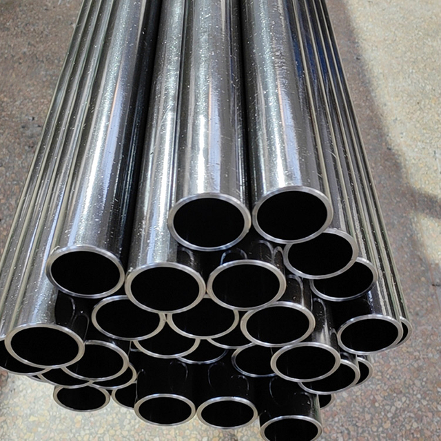 精密切削滚压缸筒